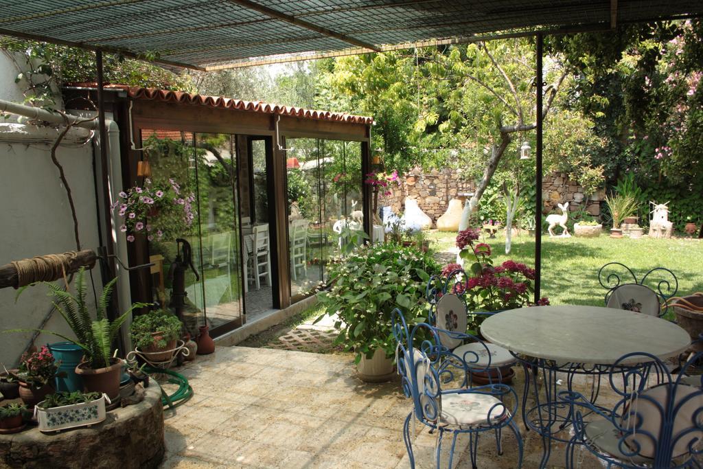 Istanbul Pension Ayvalı Eksteriør bilde