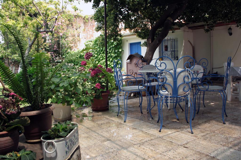 Istanbul Pension Ayvalı Eksteriør bilde